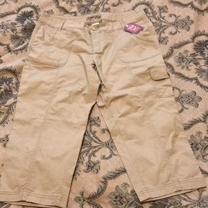 Faded Glory Cargo Capri